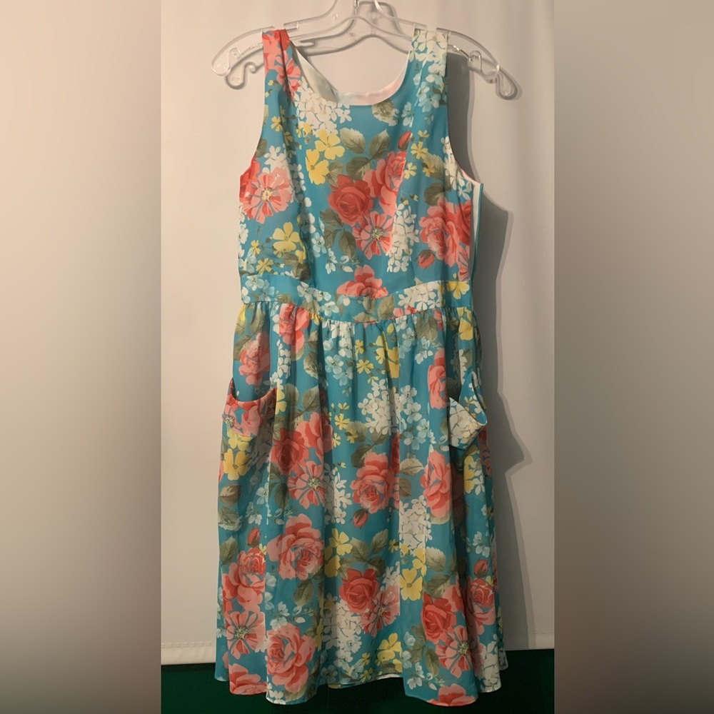 Women’s dress semi formal floral sleeveless